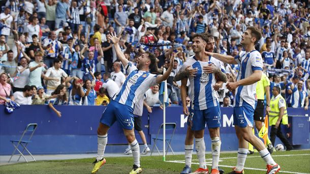 Jugadores del Espanyol celebrando un gol