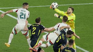 El jugador húngaro Barnabás Varga, estable tras romperse varios huesos de la cara