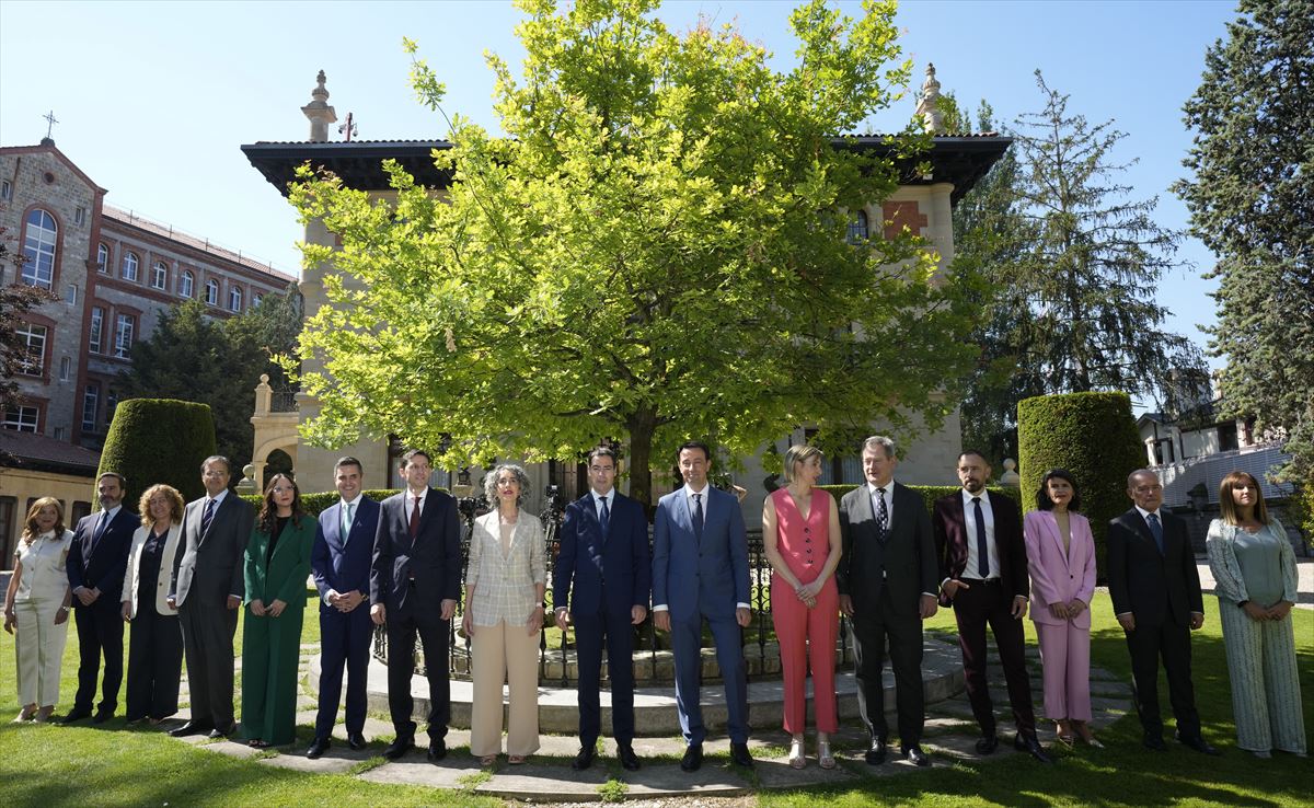 Los 15 consejeros del Gobierno Vasco
