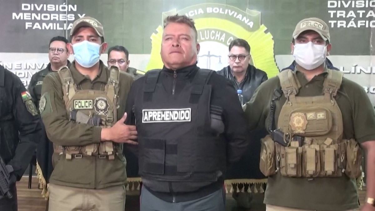 Juan Jose Zuñiga Boliviako armadako komandantea atxilotu duten unea