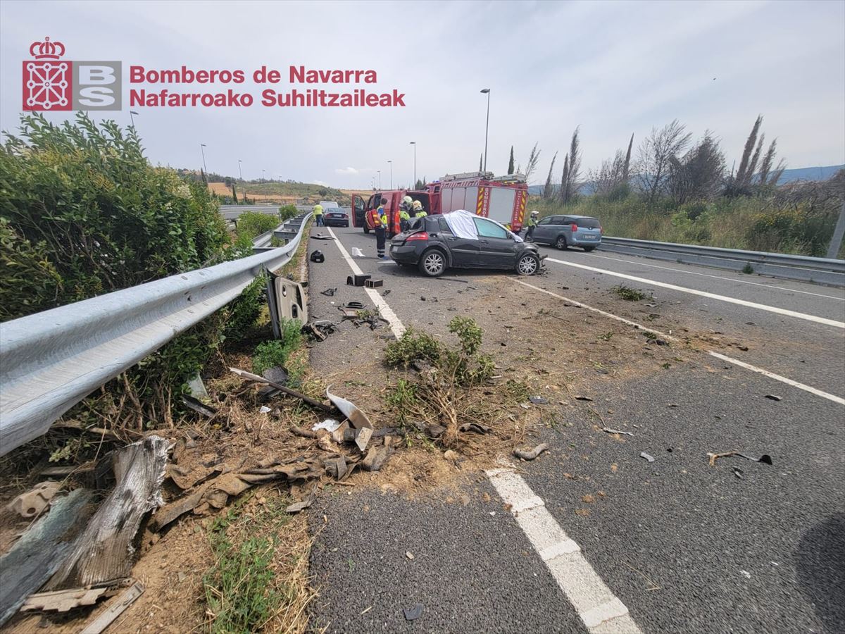 Accidente de Legarda. Foto: Bomberos de Navarra.