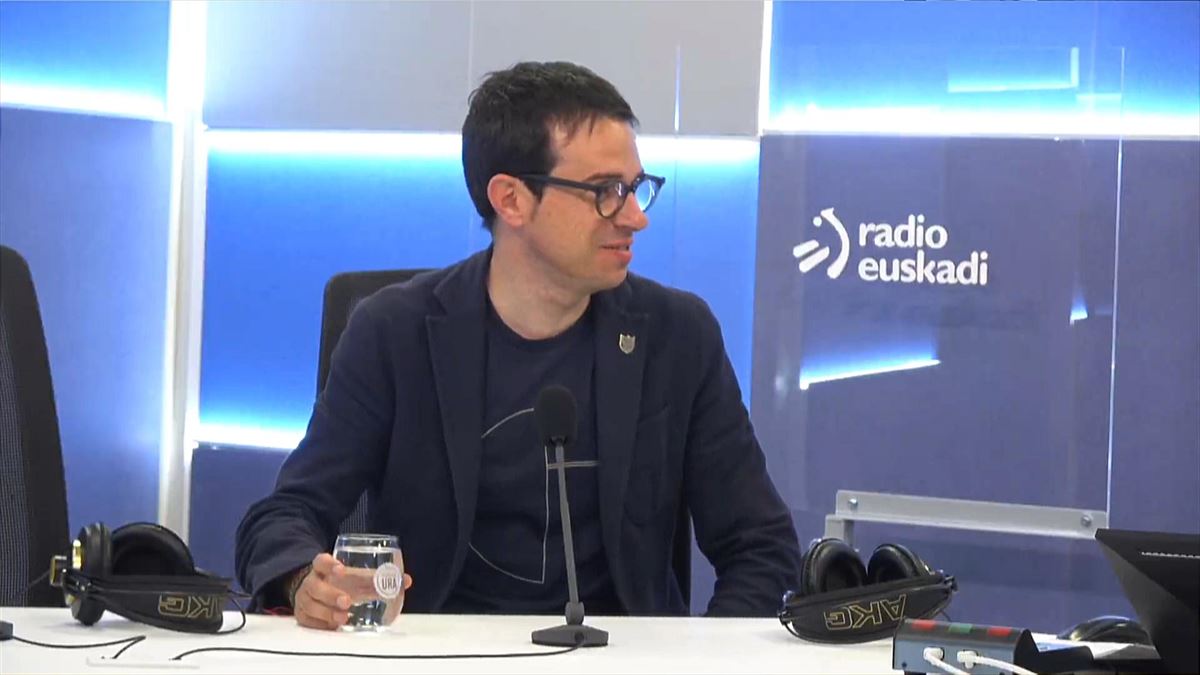 Pello Otxandiano, Radio Euskadin