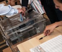Cierran los colegios electorales en Francia en una jornada electoral muy participativa