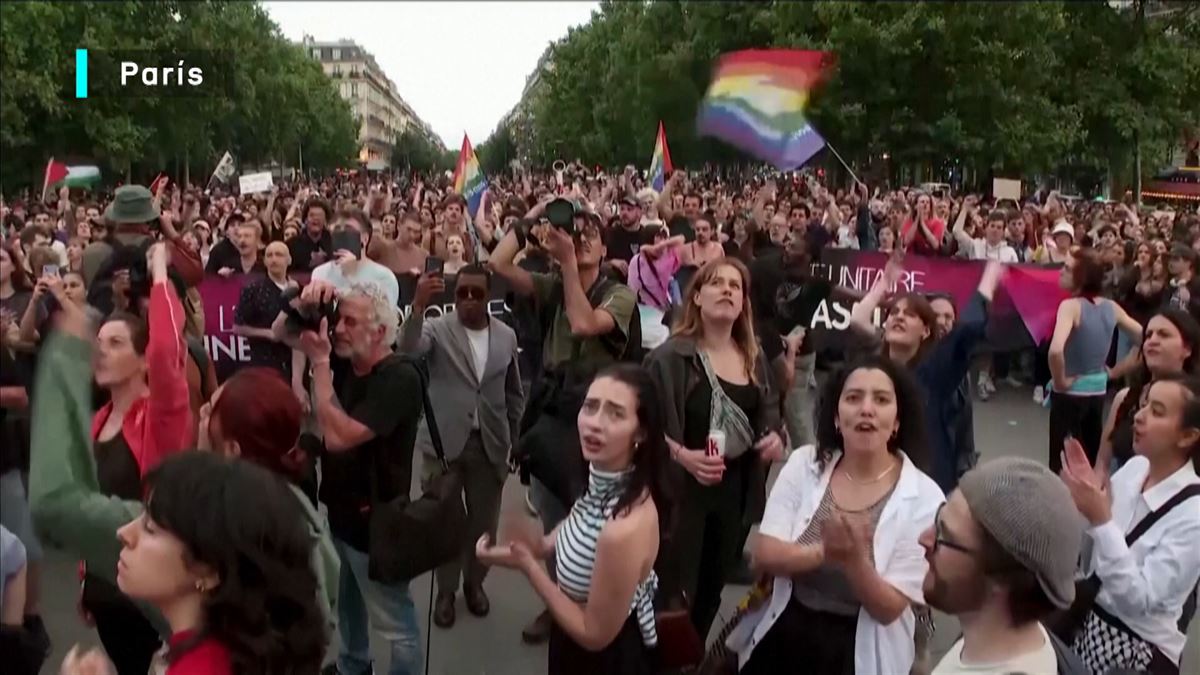 Manifestación contra la victoria de la extrema derecha en París.