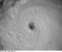 El huracán Beryl escala a categoría 5 en el mar Caribe