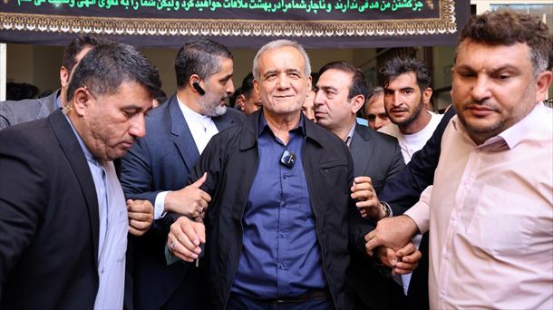 Reformist Masud Pezeshkian wins presidential election in Iran