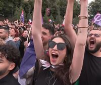 Fronte Popularreko jarraitzaileek gogoz ospatu dituzte galdeketen emaitzak