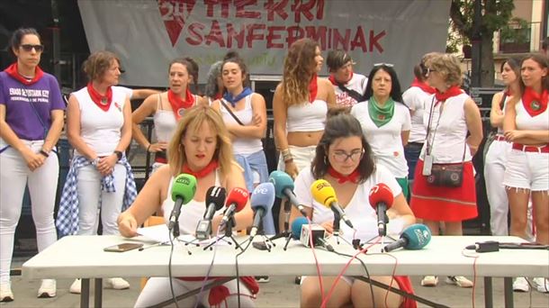 Rueda de prensa de Movimiento Feminista y Movimiento Popular de Pamplona. Foto: EITB.