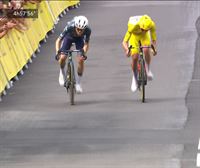 El último kilómetro y el esprint entre Vingegaard y Pogacar en la etapa 11 del Tour de Francia