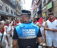 Así trabaja la policía municipal durante las fiestas de San Fermín