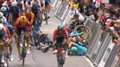 Dura caída de cuatro ciclistas en el esprint final de la 13ª etapa