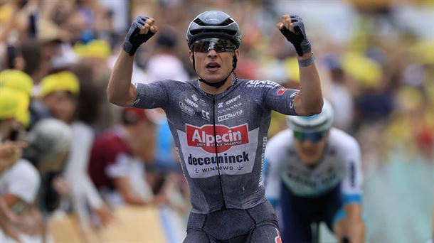Jasper Philipsen celebra su segunda victoria en el Tour. Foto: EFE