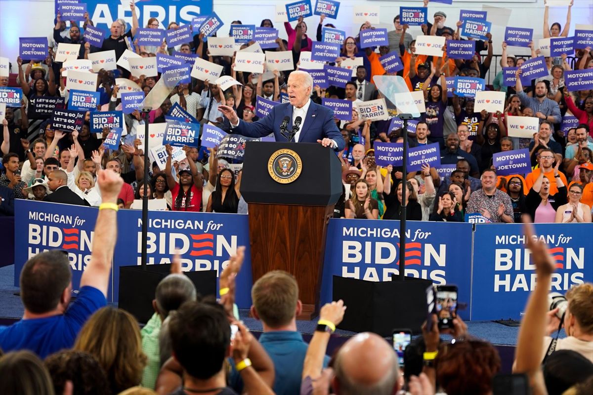 Joe Biden en la campaña de Detroit, Michigan. Fotografía: EFE