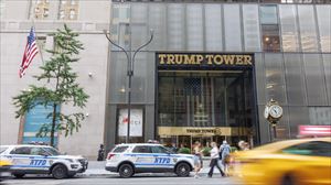 Trump Dorrearen sarrera, New Yorken, gaur. Argazkia: EFE