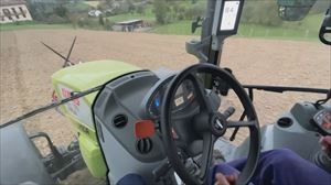 63 urteko gizon bat eta 12 urteko haur bat hil dira Aiherran, traktore-istripu batean