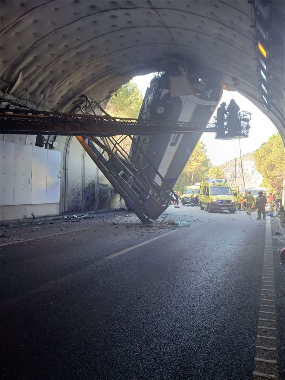 El autobús accidentado. Foto: @mossos