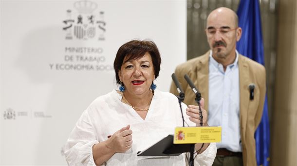 La secretaria de acción sindical de CCOO, Mari Cruz Vicente, tras la reunión dehoy. Foto: EFE