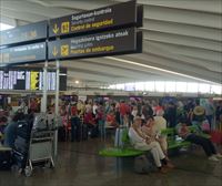 Los aeropuertos comienzan a recuperar la normalidad paulatinamente