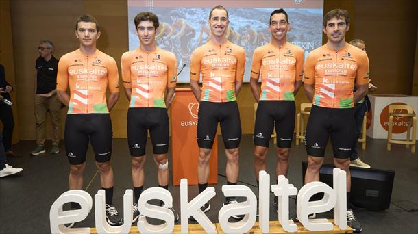 Euskaltel-Euskadiko zortzikoko 5 kide. Argazkia: EFE