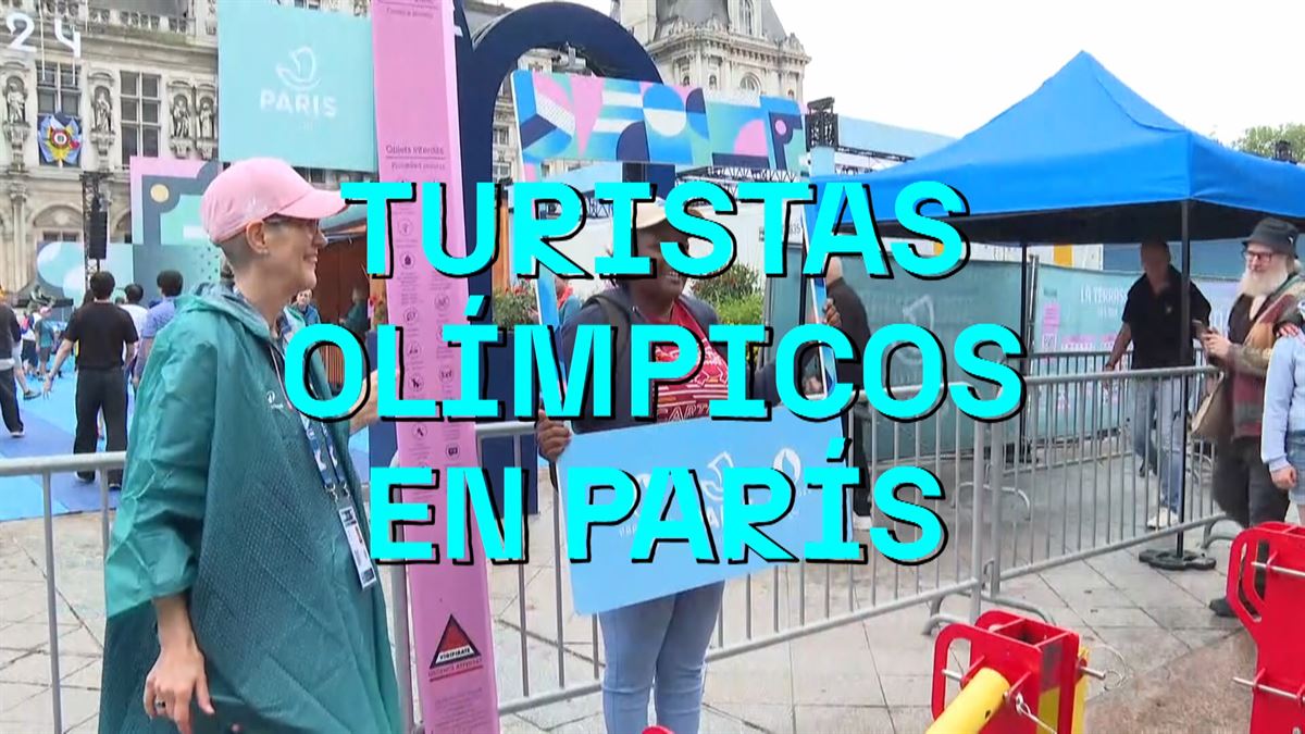 Turistas olímpicos en París.