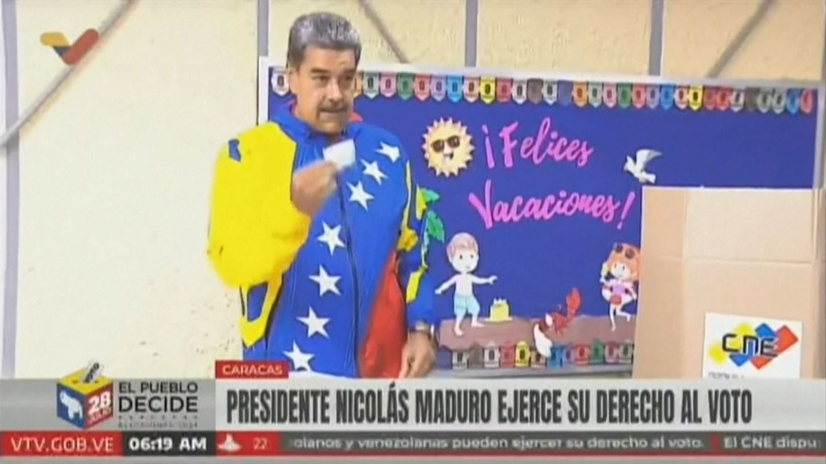 Maduro votando.