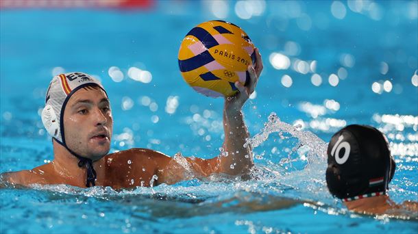 Alberto Munarriz en el partido contra Hungría. Foto: EFE