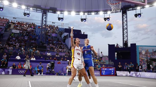 Gracia Alonso, en el partido ante Azerbaijan. Foto: EFE