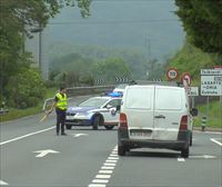 53 urteko moto-gidari bat hil da Usurbilen, auto baten kontra talka eginda