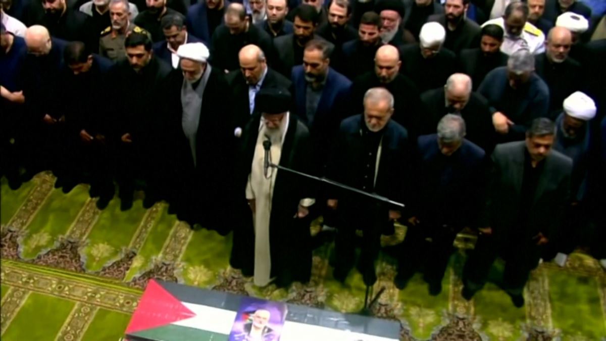 Funeral de Haniye en Irán presidido por el ayatolá Alí Jamenei