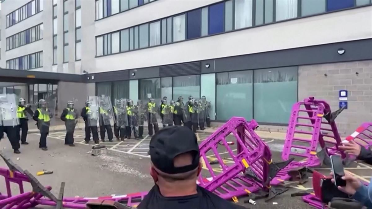 Asteburuan izandako protestetako bat