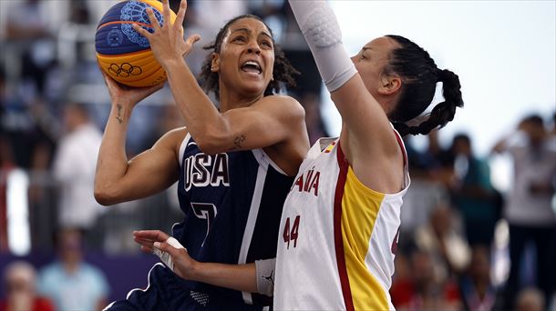 Gracia Alonso, en una acción defensiva, en la semifinal. Foto: EFE. 