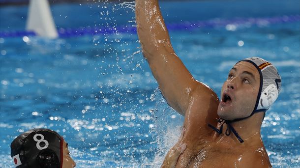 Alberto Munarroz, waterpoloko Frantzia-Espainia partidan. Argazkia: EFE. 