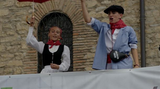 Edurne eta Zeledon Txikiren jaitsiera, gaur, ETB1en eta eitb.eus-en