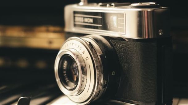 La misteriosa moda de la fotografía analógica