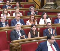 Txaloak osoko bilkuran, mahaiak Carles Puigdemonti botoa emateko deitu dionean