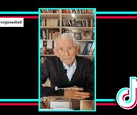 José Abad, el TikToker de 90 años que aconseja no tener miedo a la digitalización 