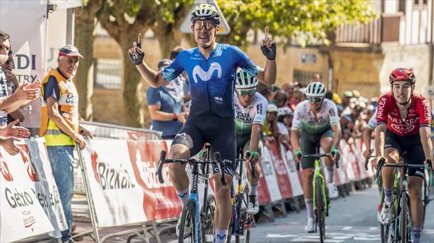 Jon Barrenetxea gana el Circuito de Getxo. Foto: EFE