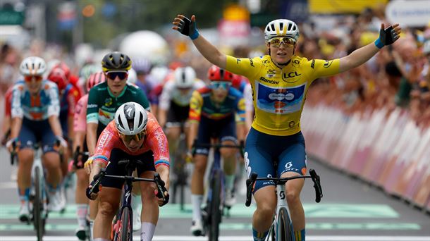 Charlotte Kool se lleva su segunda victoria de Tour de Francia. Foto: EFE