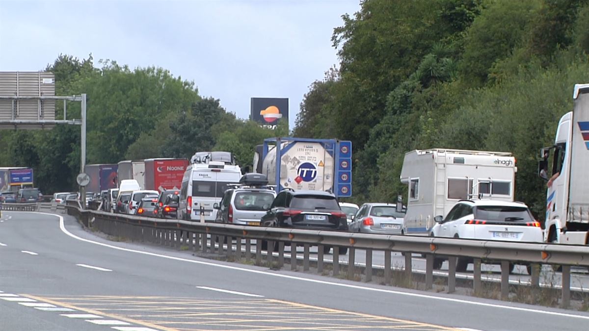 Retenciones en Irun. Imagen obtenida de un vídeo de EITB Media.