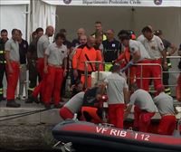 Recuperan varios cadáveres dentro del yate naufragado frente a Sicilia