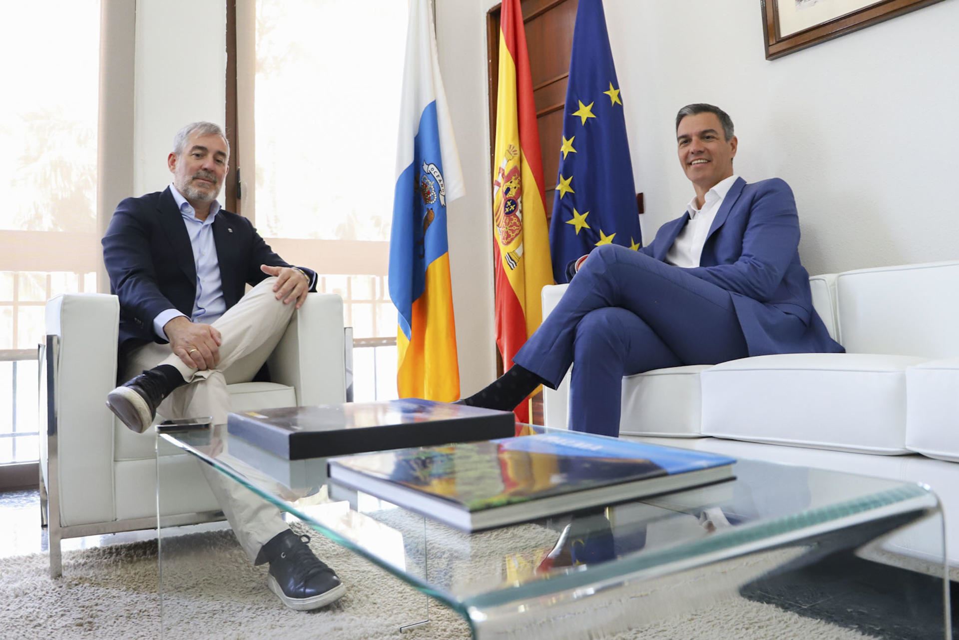 Clavijo y Sánchez, en la reunión de este viernes. EFE. 