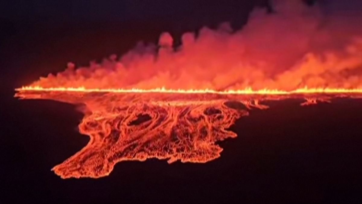 El volcán Reykjanes de Islandia