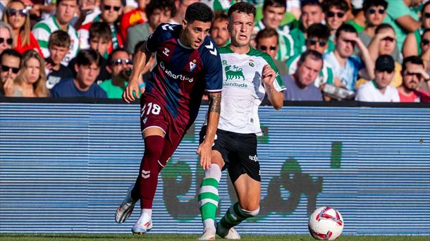 Racing Santander vs Eibar. Argazkia: @SDEibar