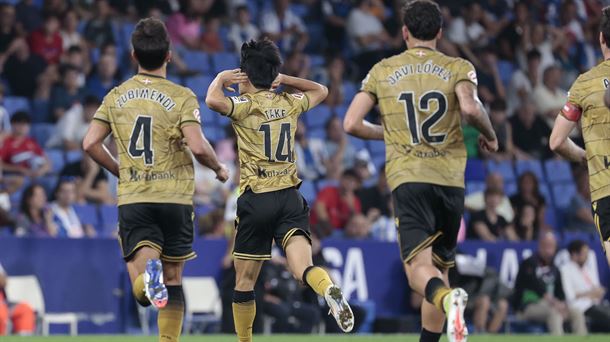 Take Kubo celebrando su gol. Foto: EFE.