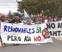 Vecinos de Ribabellosa protestan por el TAV y y los proyectos fotovoltaicos en los Valles Alaveses