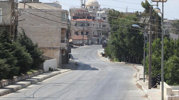 Tense calm on Israel-Lebanon border after weekend attacks