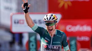 Wout van Aert suma su tercer triunfo en la Vuelta a España, y Ben O'Connor mantiene el maillot rojo