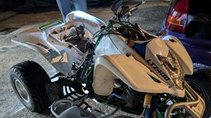 Bi gazte larri zauritu dira Eguesibarren, quad batek furgoneta baten kontra talka eginda