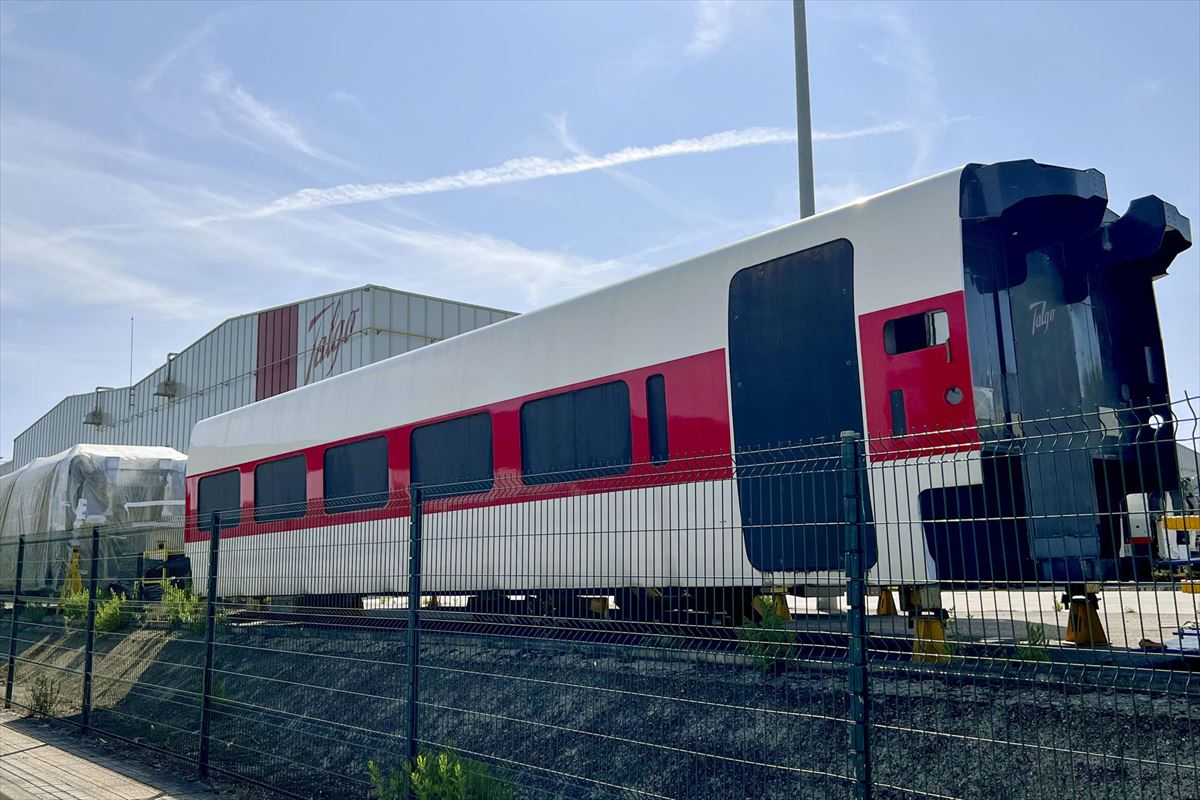 Talgo enpresaren tren bat, artxiboko irudi batean