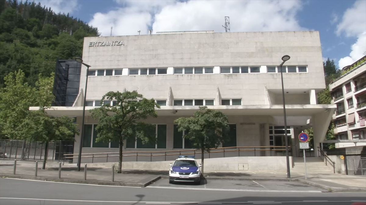 Imagen de la comisaría de la Ertzaintza de Bergara. Foto: EITB MEDIA